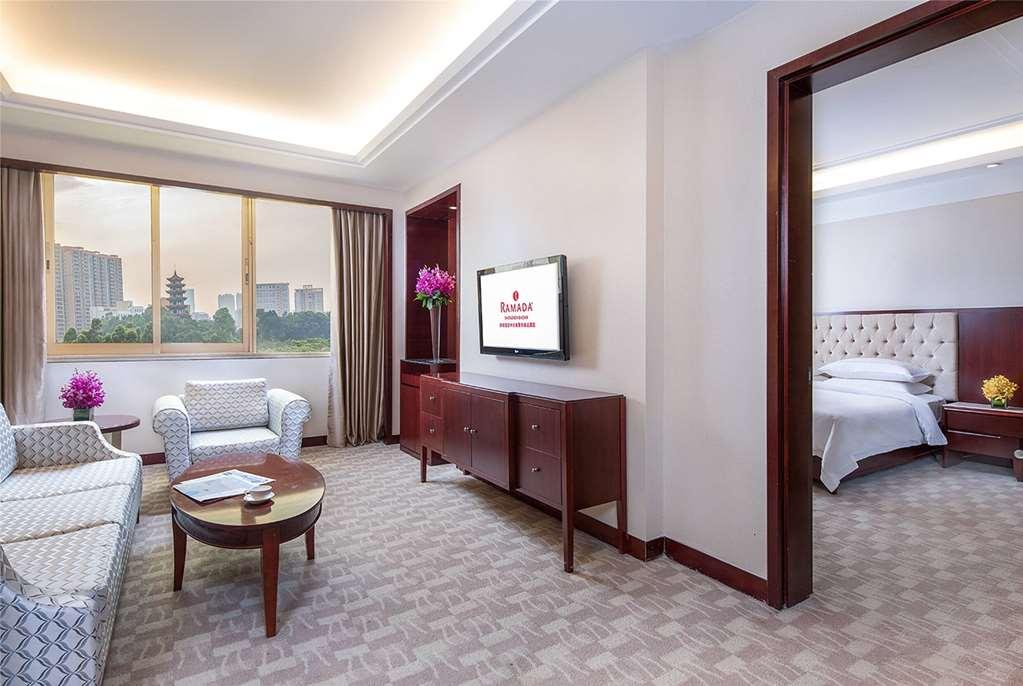 Ramada Shenzhen Baoan Ξενοδοχείο Δωμάτιο φωτογραφία
